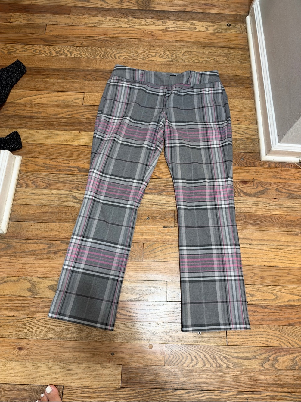 New York & Co Gray Plaid Pull-On Pants with Pink Accent size 10